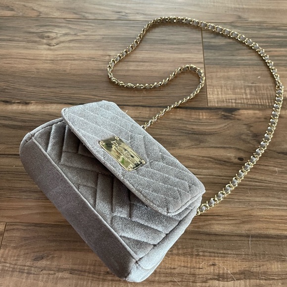 🔥BEBE velvet silver and gold bag🔥 - Picture 4 of 4